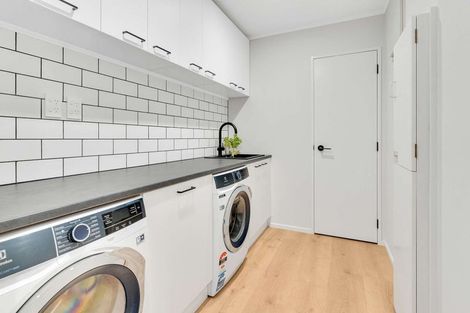 Photo of property in 43 West Street, Pukekohe, 2120