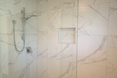 Photo of property in 11 College Road, Northcote, Auckland, 0627