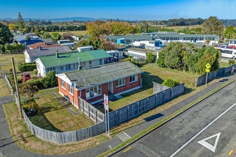 Photo of property in Clifton School, 71 Taumaihi Street, Bulls, 4818