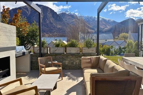 Photo of property in 31 Settlers Way, Arrowtown, 9371