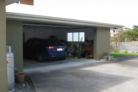 Photo of property in 53 Ocean View Road, Waihi Beach, 3611