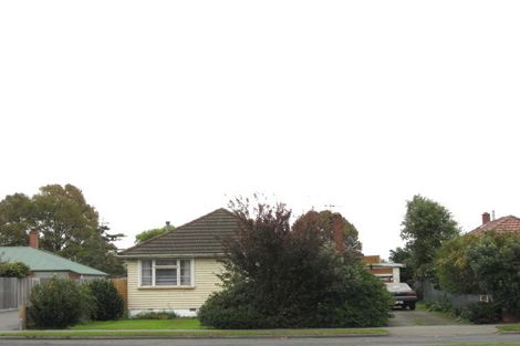 Photo of property in 159 Main North Road, Redwood, Christchurch, 8051