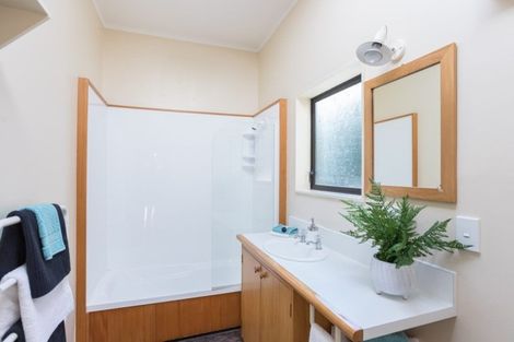 Photo of property in 124 Motuhara Road, Plimmerton, Porirua, 5026