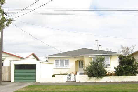 Photo of property in 18 Vogel Street, Fitzroy, New Plymouth, 4312