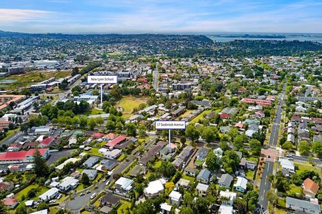 Photo of property in 17 Seabrook Avenue, New Lynn, Auckland, 0600