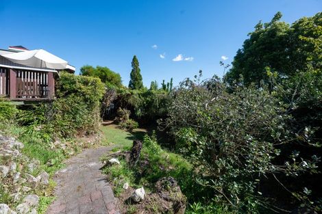 Photo of property in 11 Aquarius Drive, Kawaha Point, Rotorua, 3010