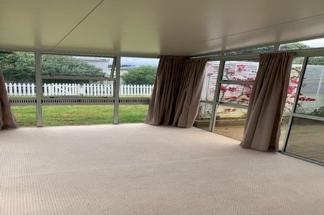 Photo of property in 38 Norfolk Crescent, Otaki Beach, Otaki, 5512