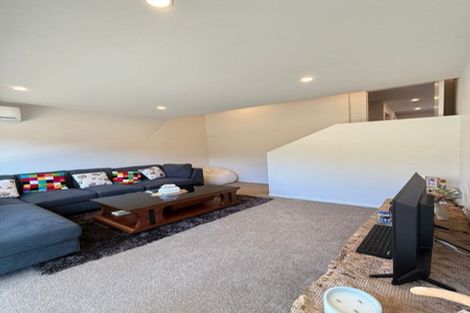 Photo of property in 28b Poruru Close, Papakura, 2110