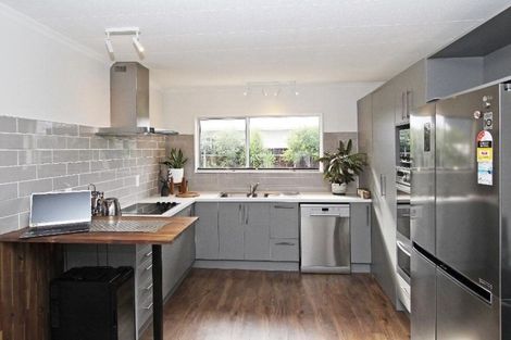 Photo of property in 6 Windlesham Place, Wakefield, 7025