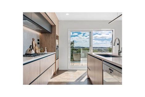 Photo of property in 185b Browns Bay Road, Browns Bay, Auckland, 0630