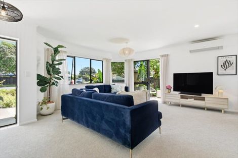 Photo of property in 11 Reef Avenue, Papamoa Beach, Papamoa, 3118