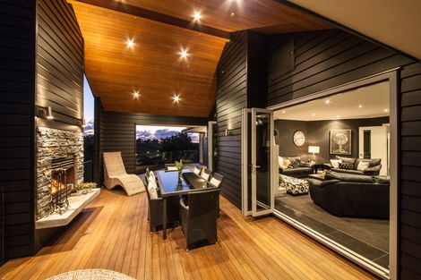 Photo of property in 85 Cashmere Drive, Fitzherbert, Palmerston North, 4410