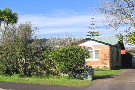 Photo of property in 12 Woodstock Road, Fairfield, Hamilton, 3214