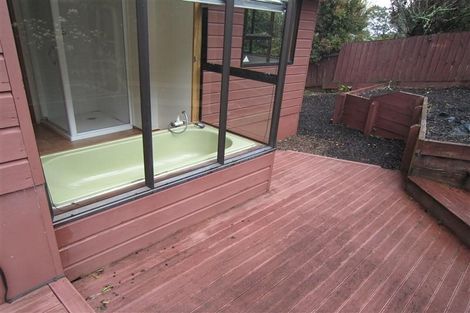 Photo of property in 53 Chelsea View Drive, Chatswood, Auckland, 0626