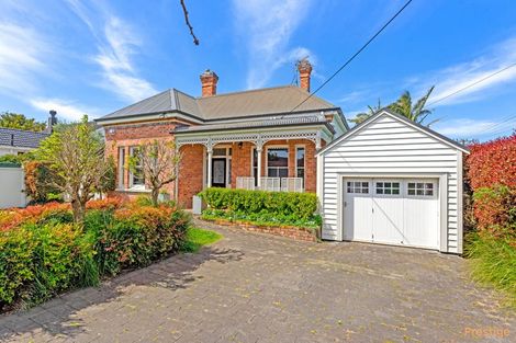 Photo of property in 14 Eversleigh Road, Belmont, Auckland, 0622