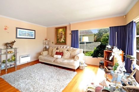 Photo of property in 1/556 East Coast Road, Windsor Park, Auckland, 0630