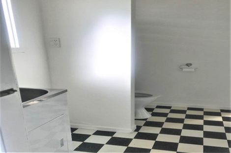 Photo of property in 493b Devonport Road, Tauranga South, Tauranga, 3112