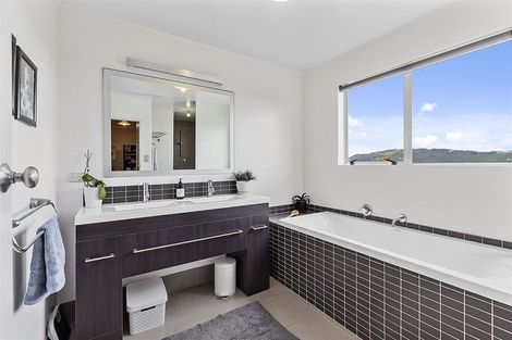 Photo of property in 42 Eskdale Road, Papakowhai, Porirua, 5024