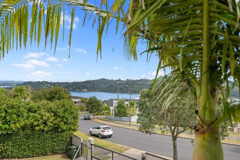 Photo of property in 67 Kittiwake Drive, Schnapper Rock, Auckland, 0632