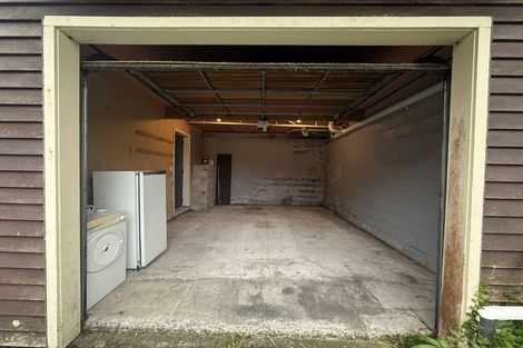 Photo of property in 8 Sandhurst Way, Crofton Downs, Wellington, 6035