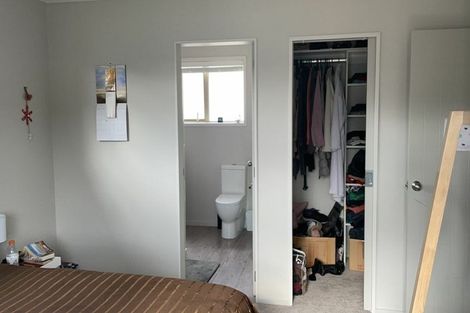 Photo of property in 21 Latimer Way, Petone, Lower Hutt, 5012