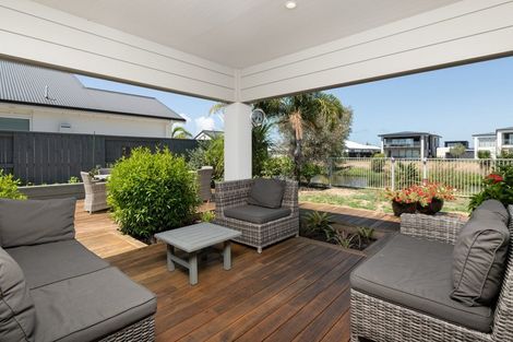 Photo of property in 42 Cassinia Close, Papamoa Beach, Papamoa, 3118