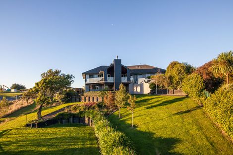 Photo of property in 85 Cashmere Drive, Fitzherbert, Palmerston North, 4410