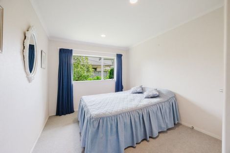 Photo of property in 11 Belgrove Drive, Waipukurau, 4200