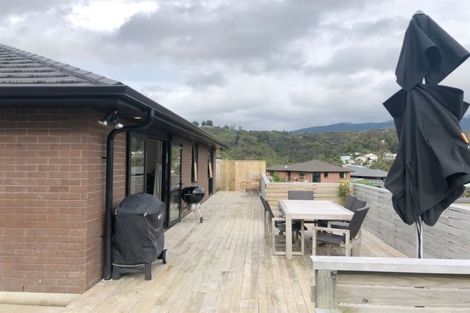 Photo of property in 56 Sunstone Crescent, Brown Owl, Upper Hutt, 5018