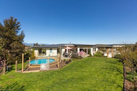 Photo of property in 12 Coutts Place, Mapua, 7005