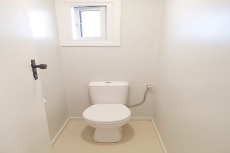 Photo of property in 2c Wendell Place, Greenlane, Auckland, 1061