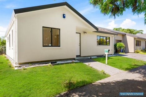Photo of property in 9/17 Neta Grove, Henderson, Auckland, 0612