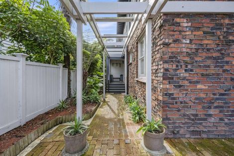 Photo of property in 213 Jervois Road, Herne Bay, Auckland, 1011