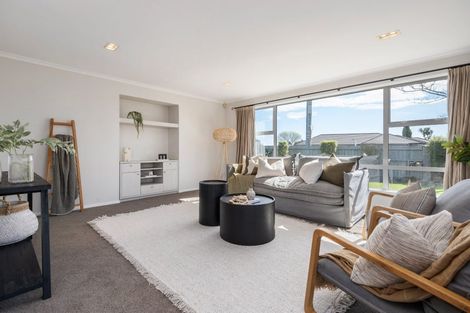 Photo of property in 39 Inwoods Road, Parklands, Christchurch, 8083