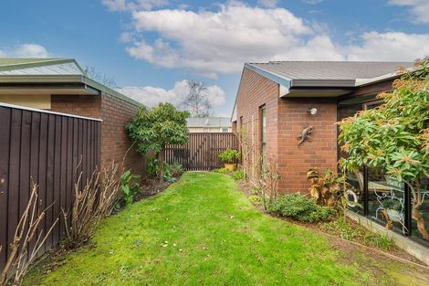 Photo of property in 3/13 Abberley Crescent, St Albans, Christchurch, 8014