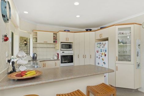 Photo of property in 12 Ryegrass Dell, Welcome Bay, Tauranga, 3112