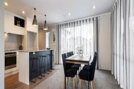 Photo of property in 14 Vogwill Road, Kumeu, 0810