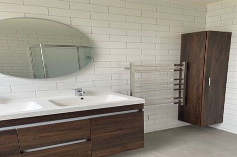 Photo of property in 62a Captain Scott Road, Glen Eden, Auckland, 0602