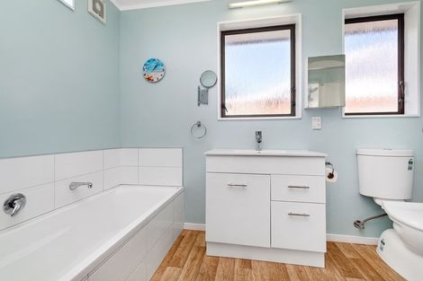 Photo of property in 1/268 Main Road, Tawa, Wellington, 5028