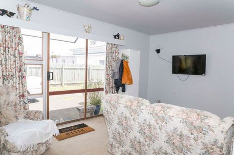 Photo of property in 4/222 High Street, Dannevirke, 4930