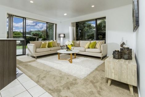 Photo of property in 18 William Gamble Drive, Greenhithe, Auckland, 0632
