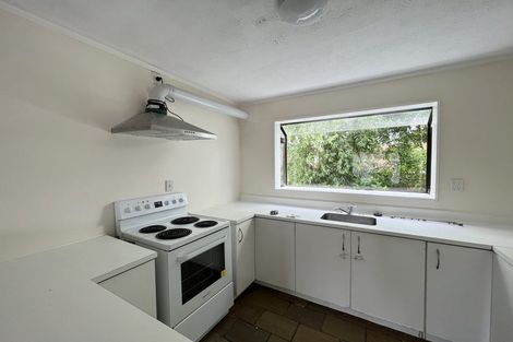 Photo of property in 50 Aviemore Drive, Highland Park, Auckland, 2010