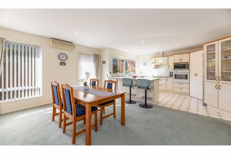 Photo of property in 16 Fuchsia Place, Halswell, Christchurch, 8025