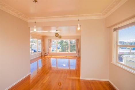 Photo of property in 4 Tomo Street, New Lynn, Auckland, 0600