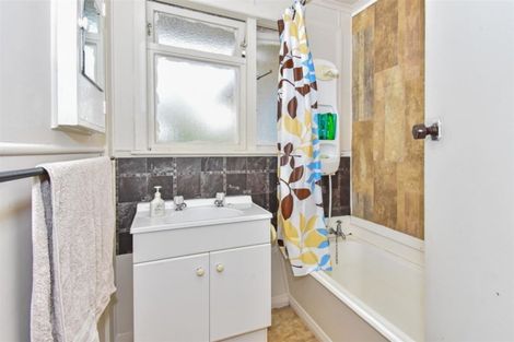 Photo of property in 44 Te Puea Avenue, Meremere, Mercer, 2474