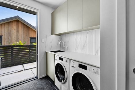 Photo of property in 5 Hussey Street, Oakura, 4314