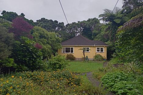 Photo of property in 55 Maungaraki Road, Korokoro, Lower Hutt, 5012