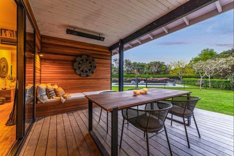 Photo of property in 2 Tamahunga Drive, Matakana, Warkworth, 0985