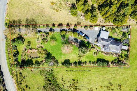 Photo of property in 122 Massey Road, Waipu, 0582
