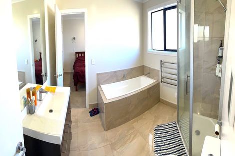 Photo of property in 104 Melksham Drive, Churton Park, Wellington, 6037